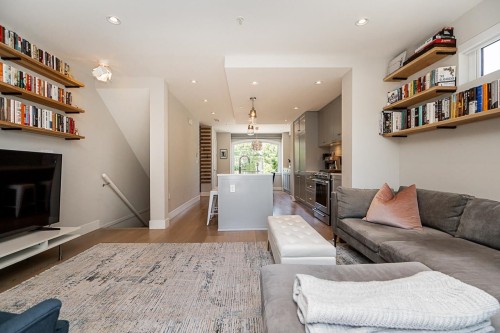 4320 Knight Street, Vancouver, BC 