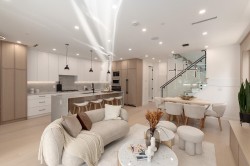 1-475 20th Avenue W Vancouver, BC V5Y 2C7