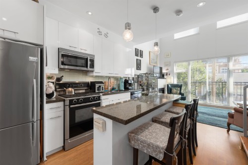 5-3993 Chatham Street, Richmond, BC 