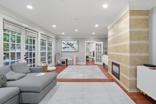 1350 15Th Avenue W, Vancouver, BC 