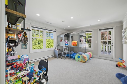 1350 15Th Avenue W, Vancouver, BC 