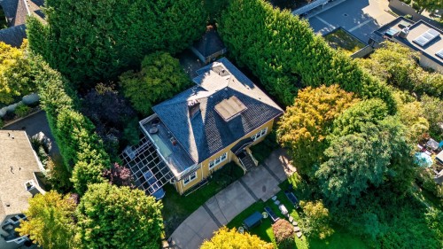 1350 15Th Avenue W, Vancouver, BC 