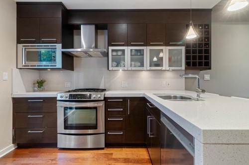 2168 8Th Avenue W, Vancouver, BC 