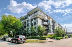 304-488 58th Avenue W Vancouver, BC V5X 1V5