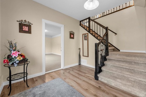 5270 9a Avenue  Delta, BC V4M 1X2