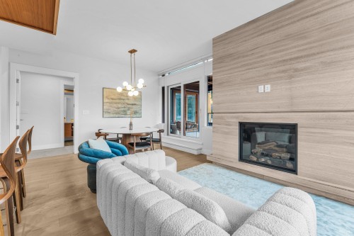 1002-6707 Nelson Avenue, West Vancouver, BC 