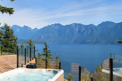 252 Jason Road  Bowen Island, BC V0N 1G1