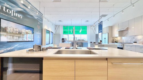 Sl20-10333 River Drive, Richmond, BC 