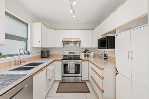 430-7288 Acorn Avenue, Burnaby, BC 