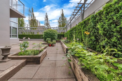 1403-120 16Th Street W, North Vancouver, BC 