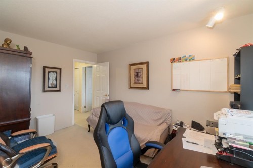 100 Kensington Road E, North Vancouver, BC 