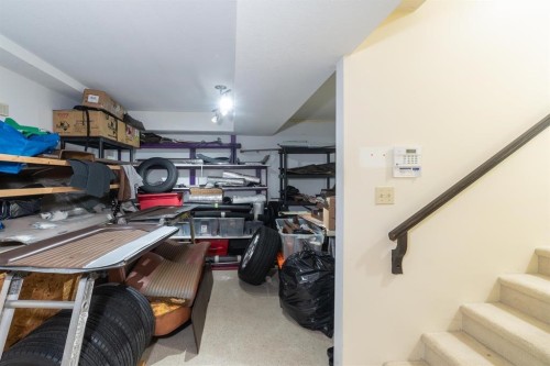 100 Kensington Road E, North Vancouver, BC 