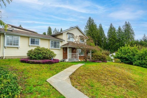 100 Kensington Road E, North Vancouver, BC 