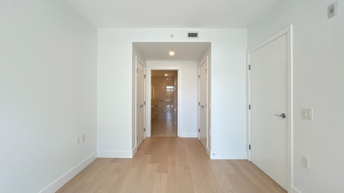 205-1331 Marine Drive, West Vancouver, BC 