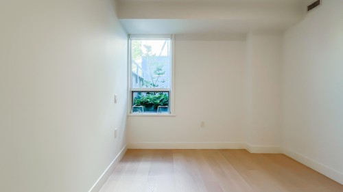 205-1331 Marine Drive, West Vancouver, BC 