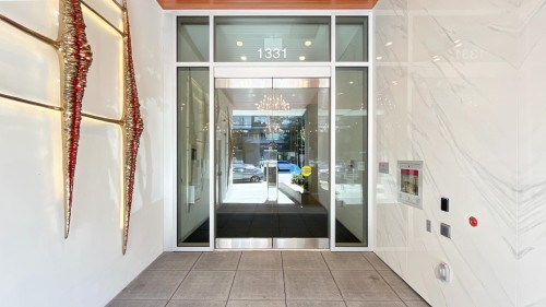 205-1331 Marine Drive, West Vancouver, BC 