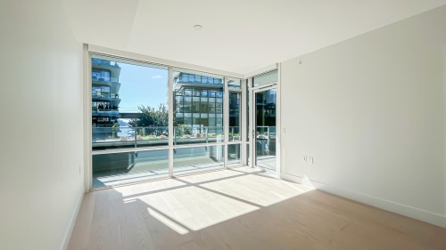 205-1331 Marine Drive, West Vancouver, BC 