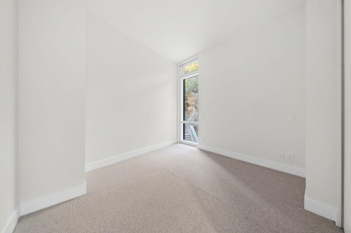 404-6699 Nelson Avenue, West Vancouver, BC 