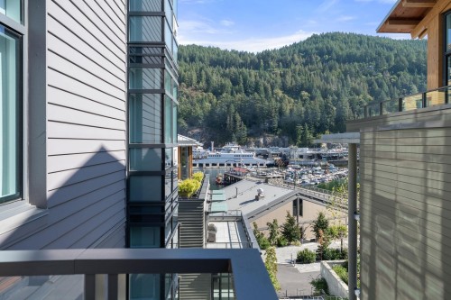 404-6699 Nelson Avenue, West Vancouver, BC 