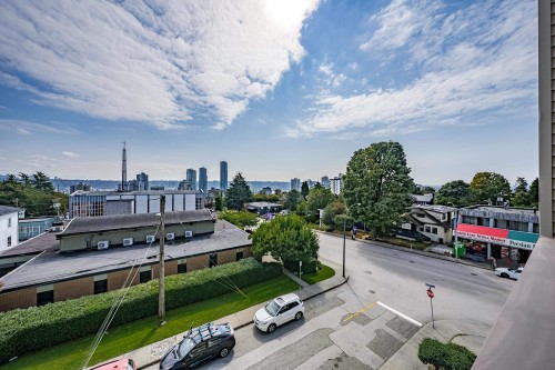 302-225 Sixth Street, New Westminster, BC 