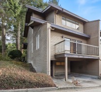 2620 Moorcroft Court  Burnaby, BC V5B 4R2