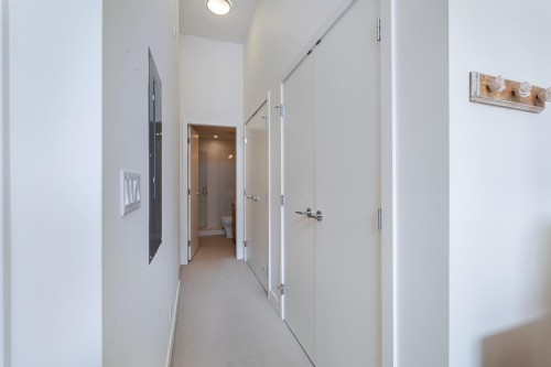 6-9150 University High Street, Burnaby, BC 