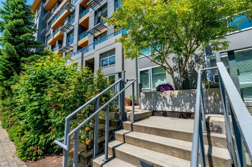 6-9150 University High Street, Burnaby, BC 