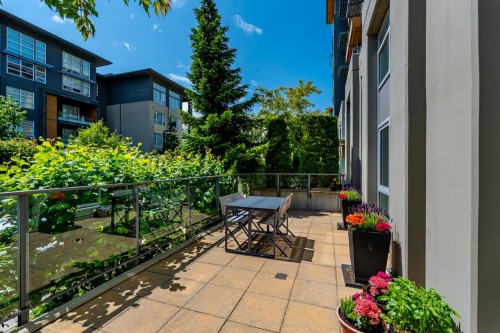 6-9150 University High Street, Burnaby, BC 