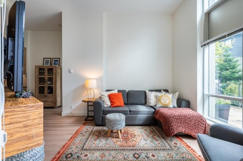 6-9150 University High Street, Burnaby, BC 