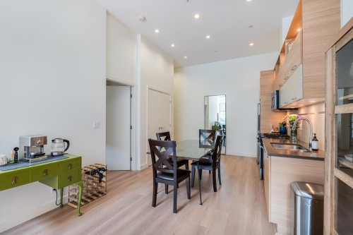 6-9150 University High Street, Burnaby, BC 