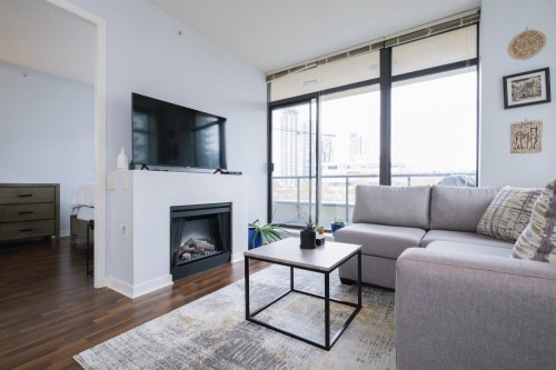 702-4250 Dawson Street, Burnaby, BC 