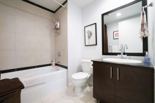 702-4250 Dawson Street, Burnaby, BC 