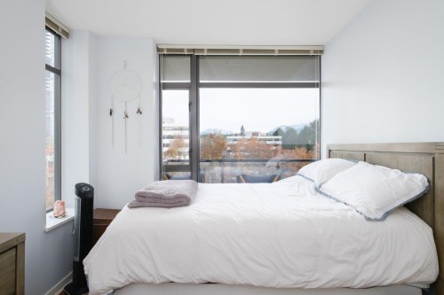 702-4250 Dawson Street, Burnaby, BC 