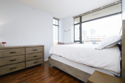 702-4250 Dawson Street, Burnaby, BC 