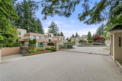 13-2425 Edgemont Boulevard  North Vancouver, BC V7P 2L2