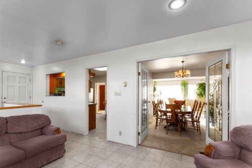 6771 Winch Street, Burnaby, BC 