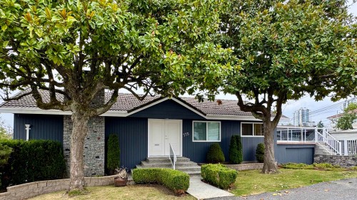 775 Esmond Avenue  Burnaby, BC V5C 4K4