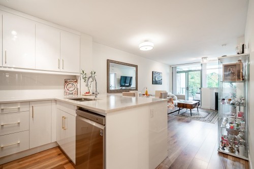 709-2763 Chandlery Place, Vancouver, BC 