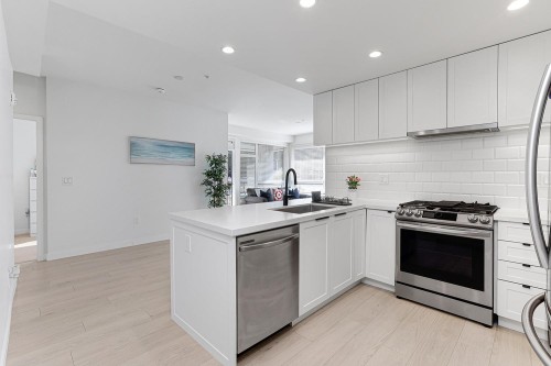 313-3018 St George Street, Port Moody, BC 