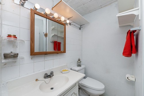 723 Handsworth Road, North Vancouver, BC 