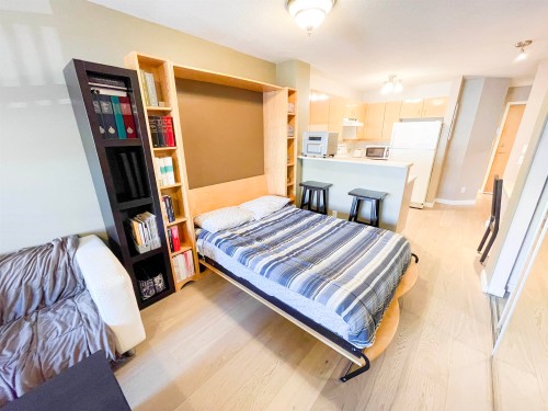 219-2680 4Th Avenue W, Vancouver, BC 