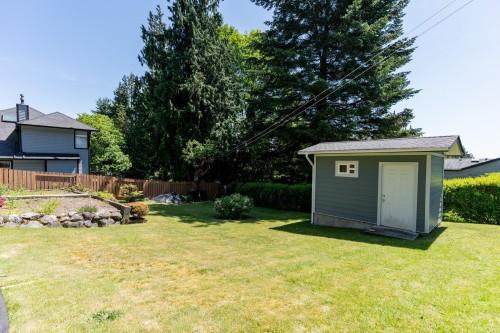 4370 Mountain Highway, North Vancouver, BC 