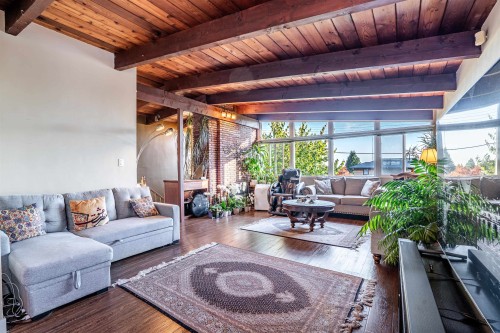 622 Croydon Place, North Vancouver, BC 