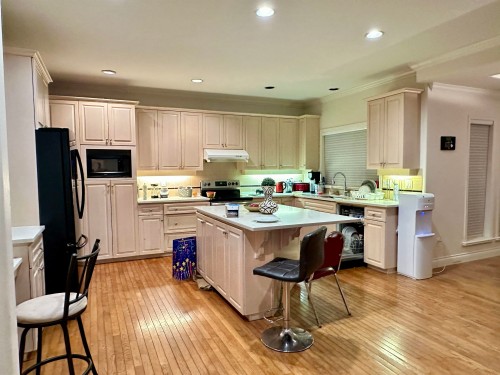 3070 Timber Court, Coquitlam, BC 