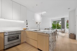 302-1388 Nelson Street  Vancouver, BC V6E 1J9