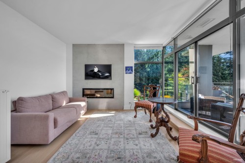 401-3315 Cypress Place, West Vancouver, BC 