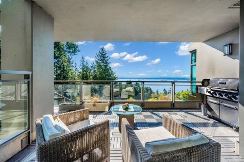 401-3315 Cypress Place, West Vancouver, BC 