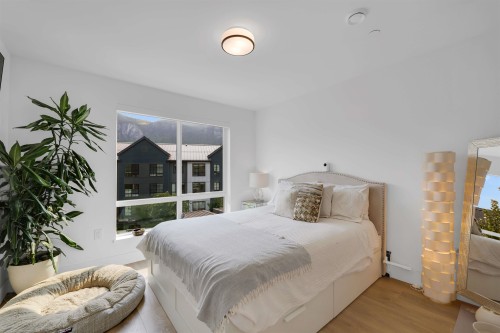 38053 Helm Way, Squamish, BC 