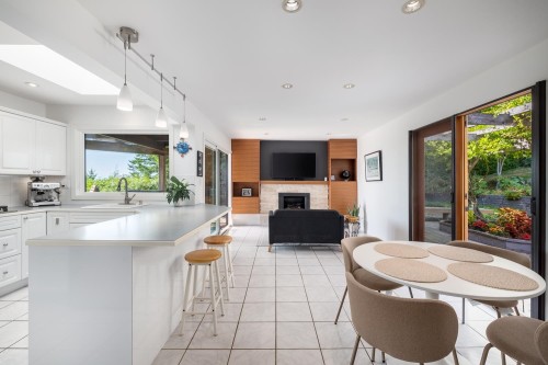 4615 Woodgreen Drive, West Vancouver, BC 