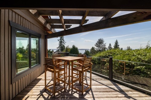 4615 Woodgreen Drive, West Vancouver, BC 